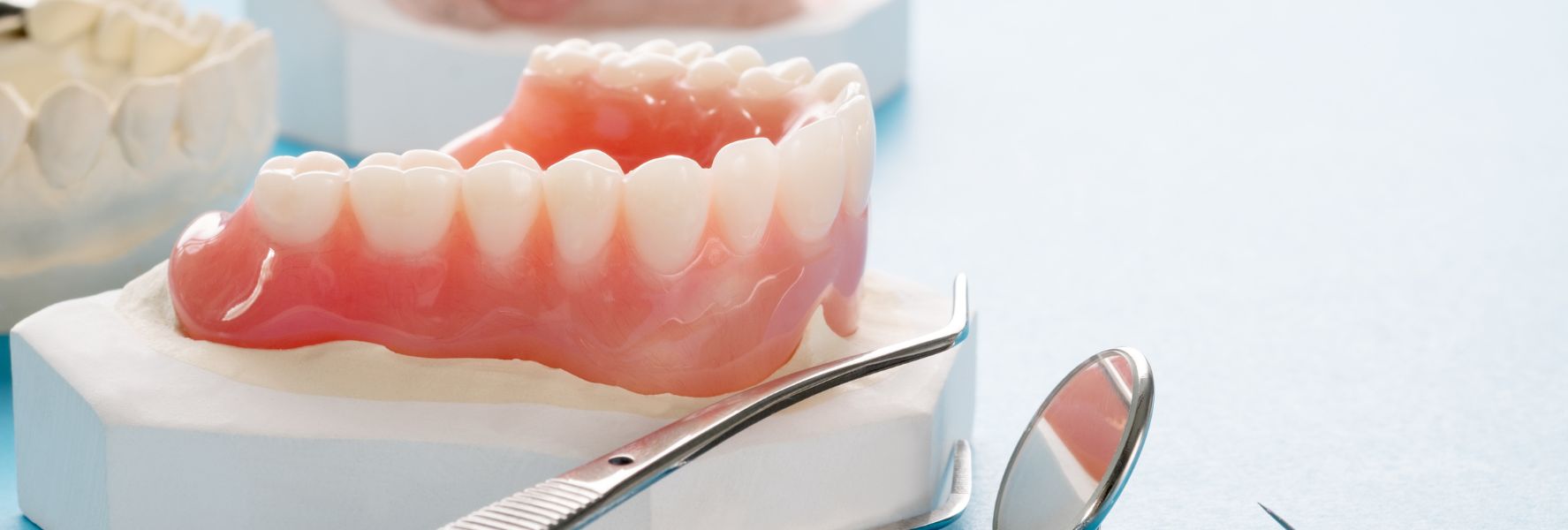 proteza zębów, dentysta w Bielanach Wrocławskich